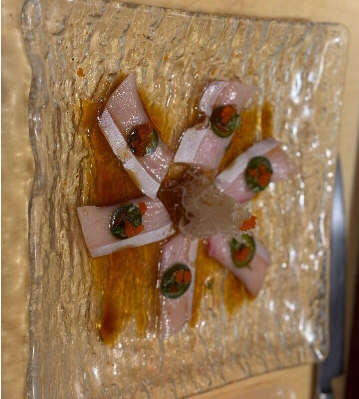*Yellowtail Jalapeno w. Ponzu Sauce(6 pcs)